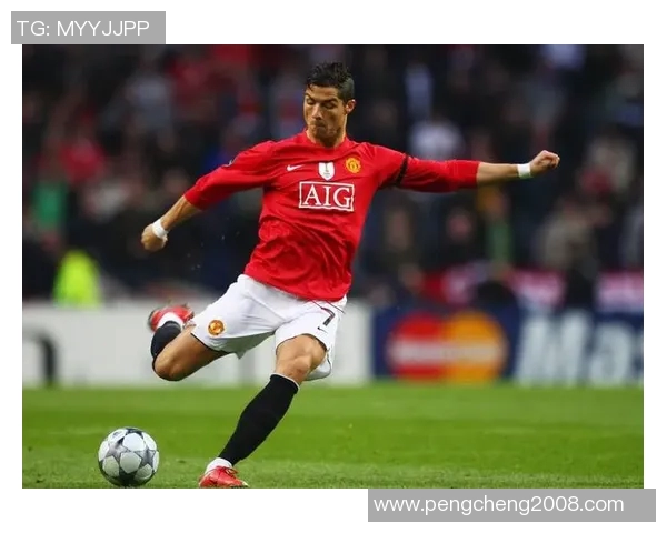 球迷疯狂行为再现欧冠赛场上演抢夺C罗球衣奇观